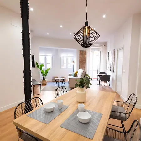 Chinitas Santos Apartment Malaga