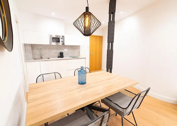 Daire Chinitas Santos *